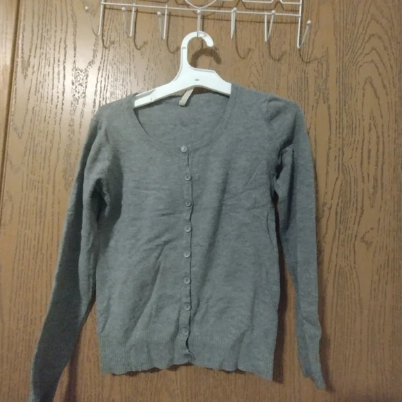 Gray Women's Sweater - Picture 2 of 7